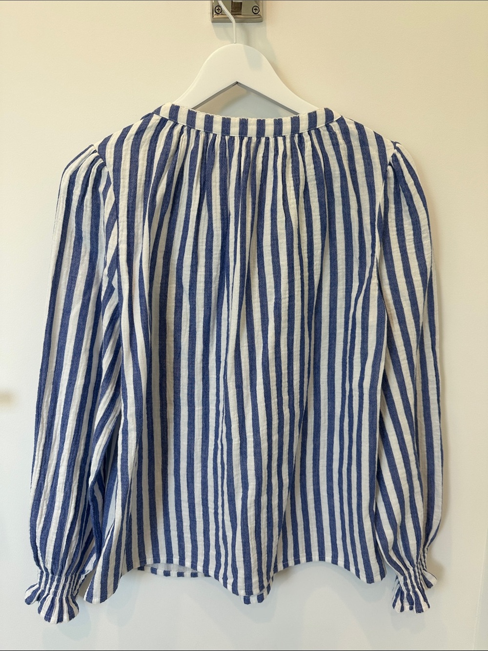Boden Navy and White Vertical Stripe Peasant Blouse - size 8 - Picture 3 of 3